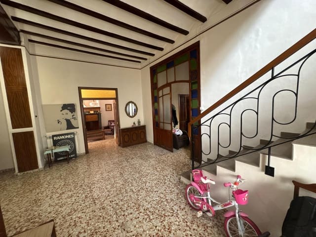 6 bedroom Townhouse for sale in Llutxent - € 193,500 (Ref: 9380150)