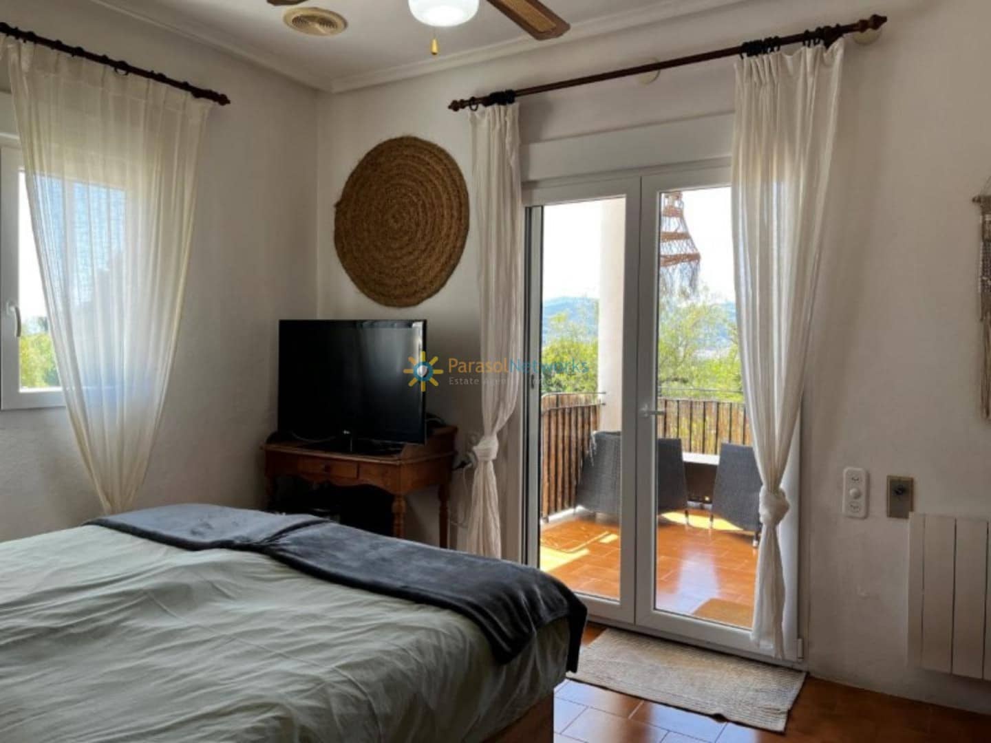 4 soverom Villa til salgs i Ontinyent med svømmebasseng garasje - € 495 000 (Ref: 9383967)