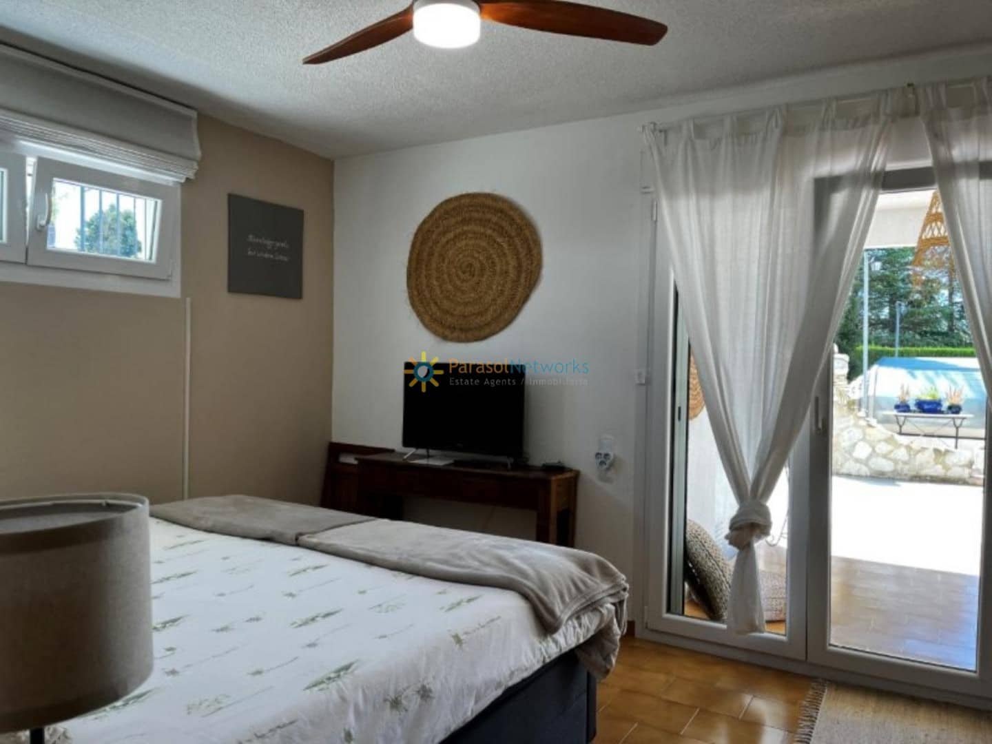 4 soverom Villa til salgs i Ontinyent med svømmebasseng garasje - € 495 000 (Ref: 9383967)