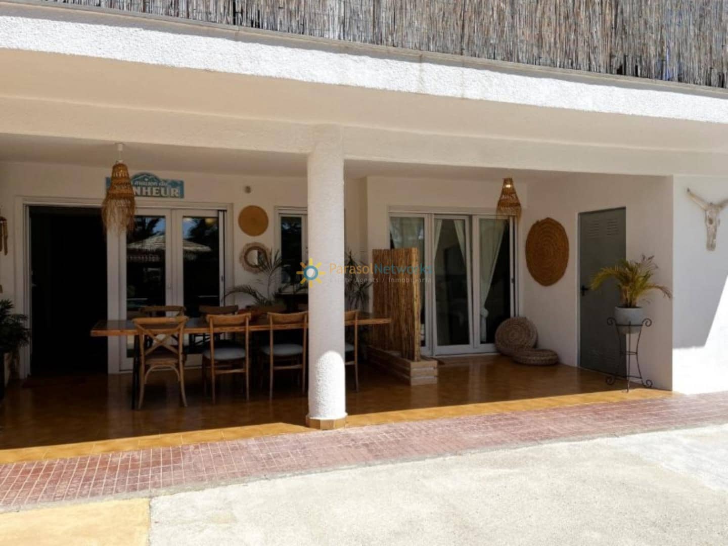 4 soverom Villa til salgs i Ontinyent med svømmebasseng garasje - € 495 000 (Ref: 9383967)