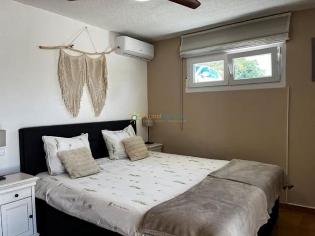 4 soverom Villa til salgs i Ontinyent med svømmebasseng garasje - € 495 000 (Ref: 9383967)