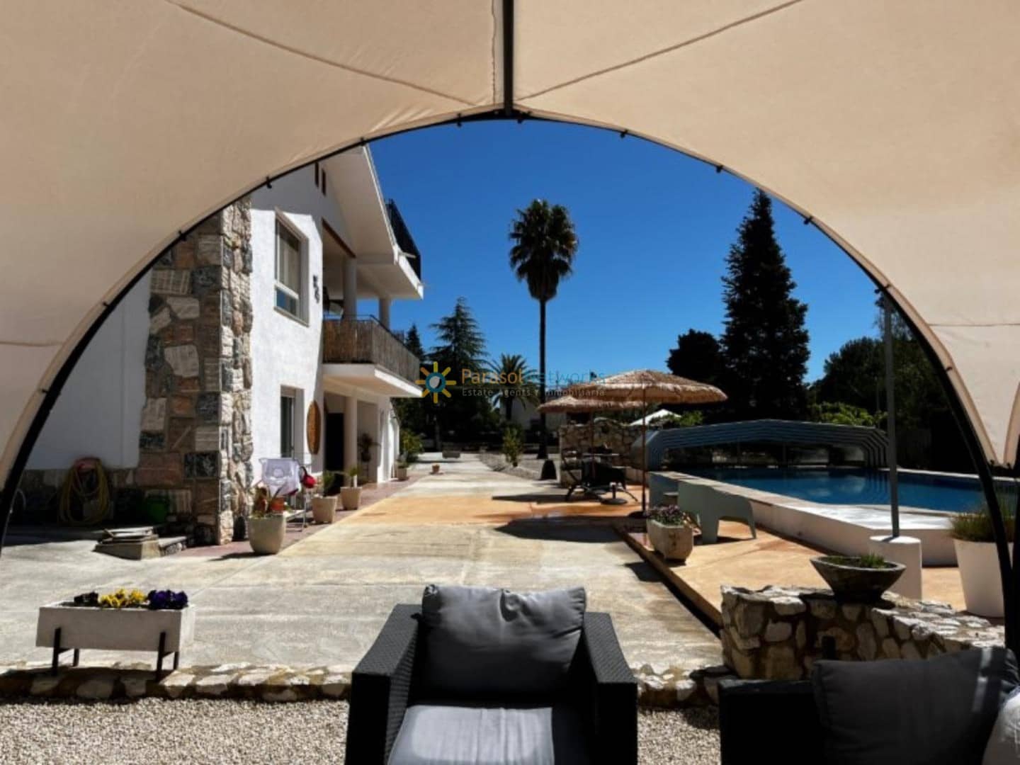 4 soverom Villa til salgs i Ontinyent med svømmebasseng garasje - € 495 000 (Ref: 9383967)