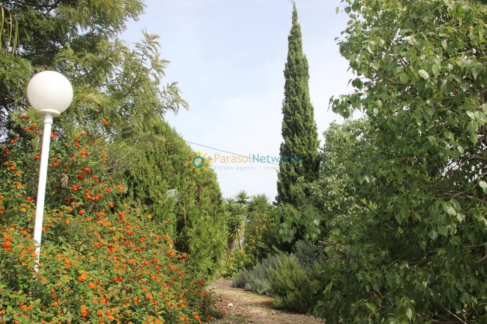 1 soveværelse Villa til salg i Llocnou de Sant Jeroni med swimmingpool garage - € 645.000 (Ref: 9384807)