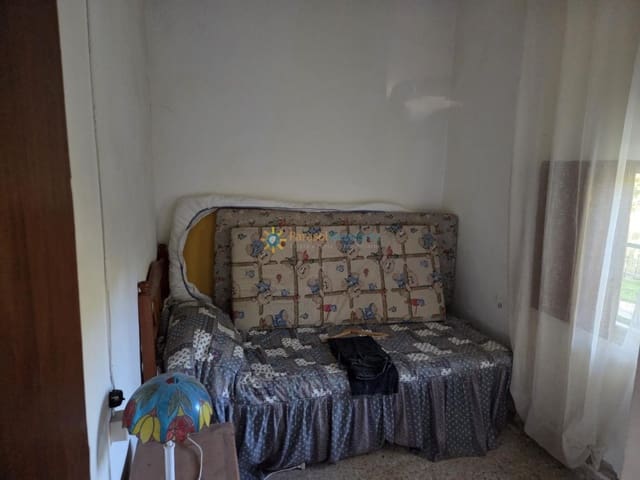 Chalet de 3 habitaciones en Simat de la Valldigna en venta con garaje - 95.000 € (Ref: 9395411)