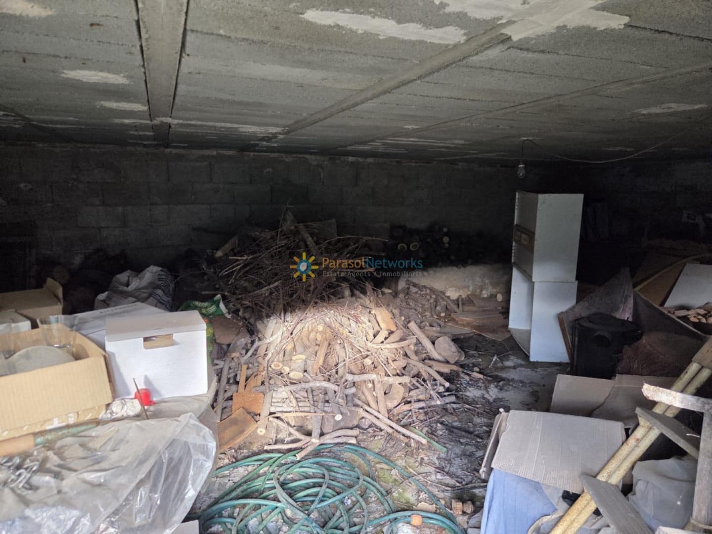 3 Zimmer Villa zu verkaufen in Simat de la Valldigna mit Garage - 95.000 € (Ref: 9395411)