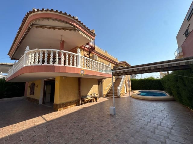 4 bedroom Villa for sale in Daimús with pool garage - € 600,000 (Ref: 9400109)