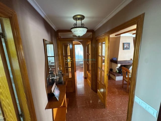 4 bedroom Villa for sale in Daimús with pool garage - € 600,000 (Ref: 9400109)