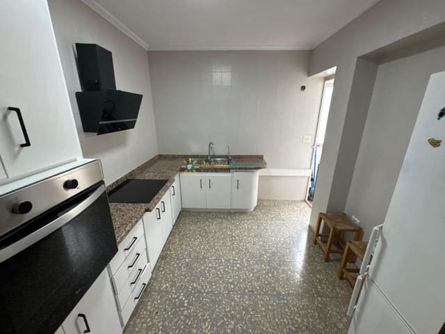 4 bedroom Apartment for sale in Bellreguard - € 130,000 (Ref: 9400125)