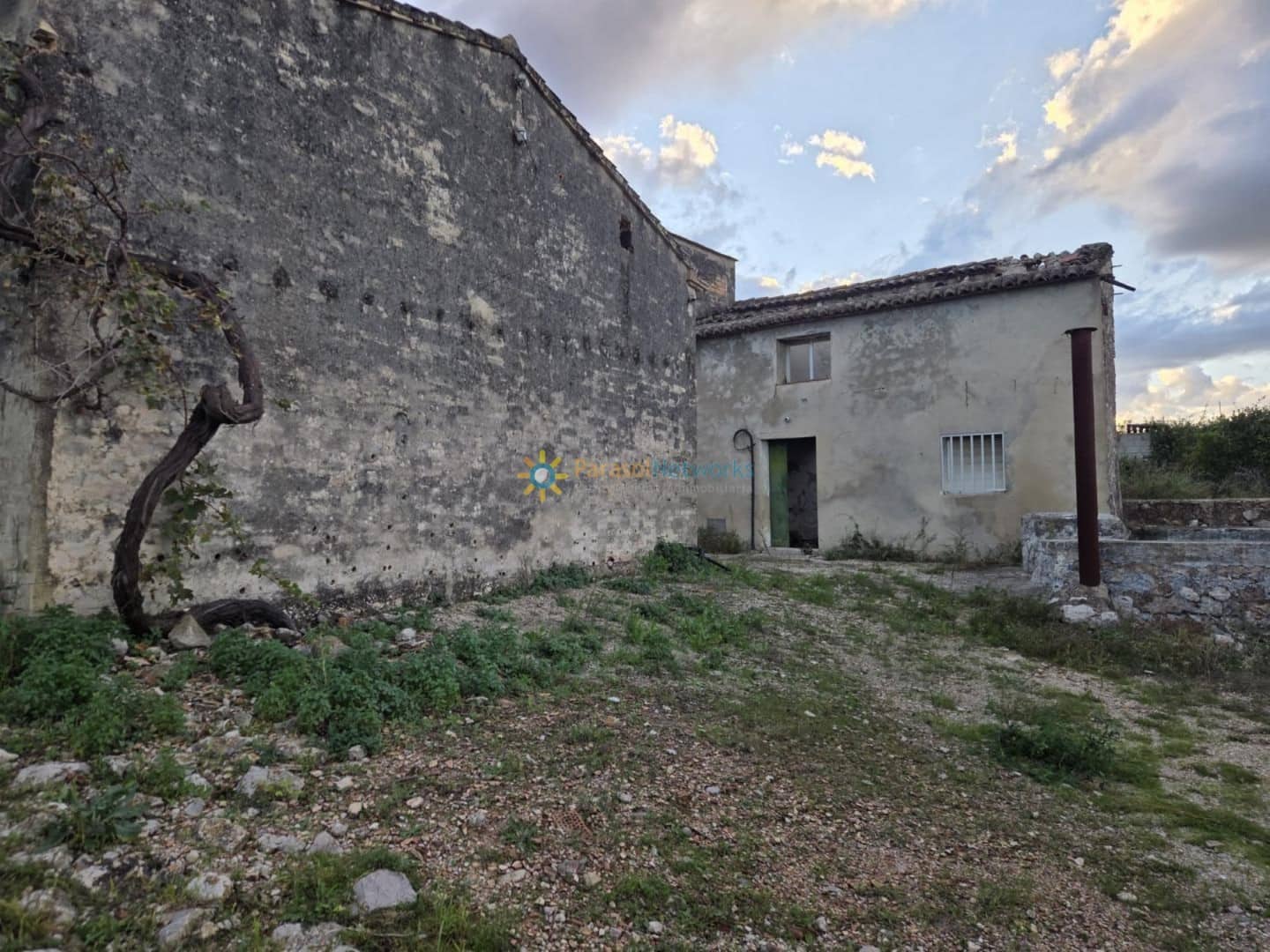 Finca/Landhuis te koop in Villalonga - € 94.000 (Ref: 9402540)