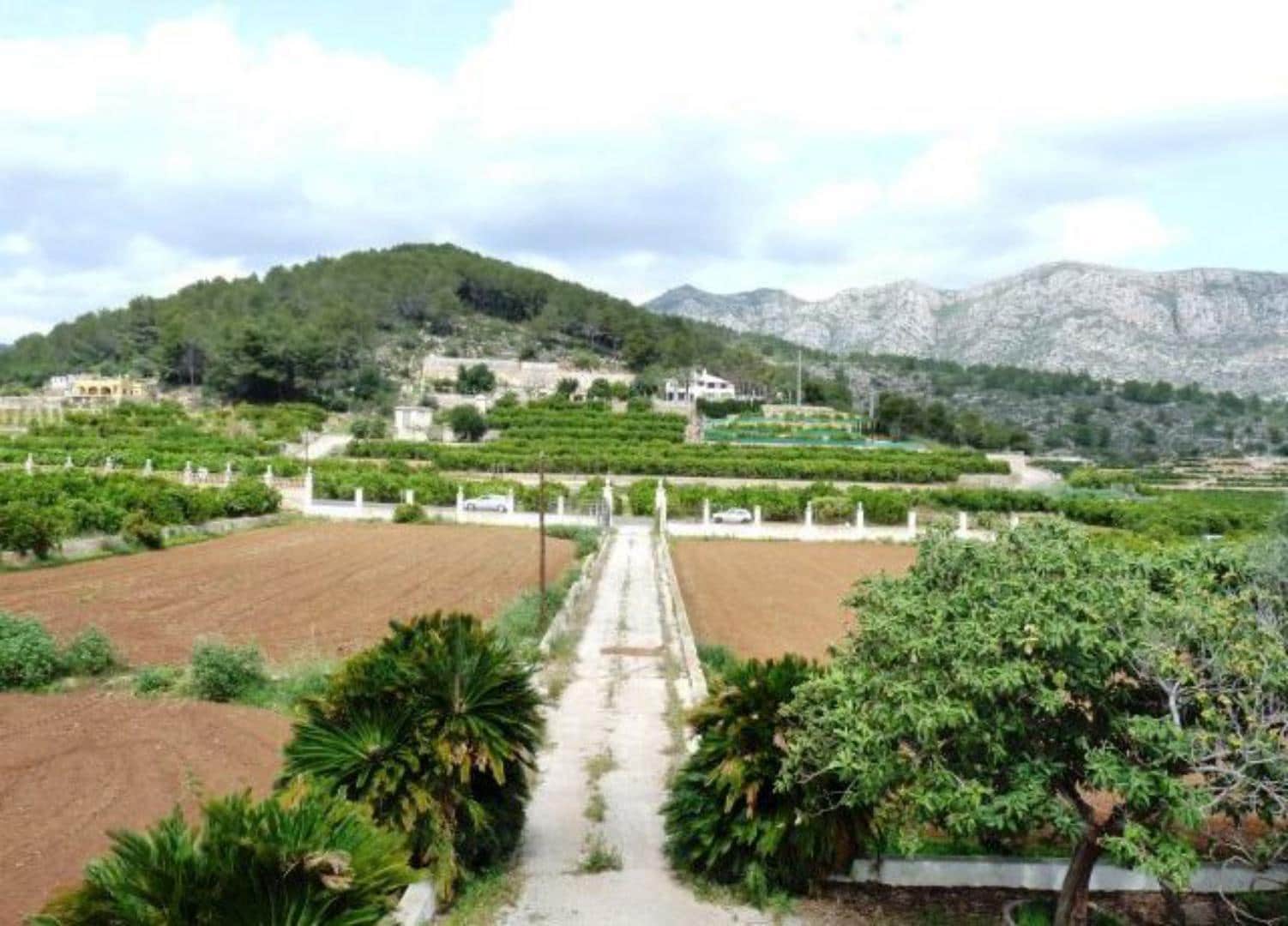 9 Zimmer Villa zu verkaufen in Benifairo de la Valldigna mit Garage - 550.000 € (Ref: 9414800)