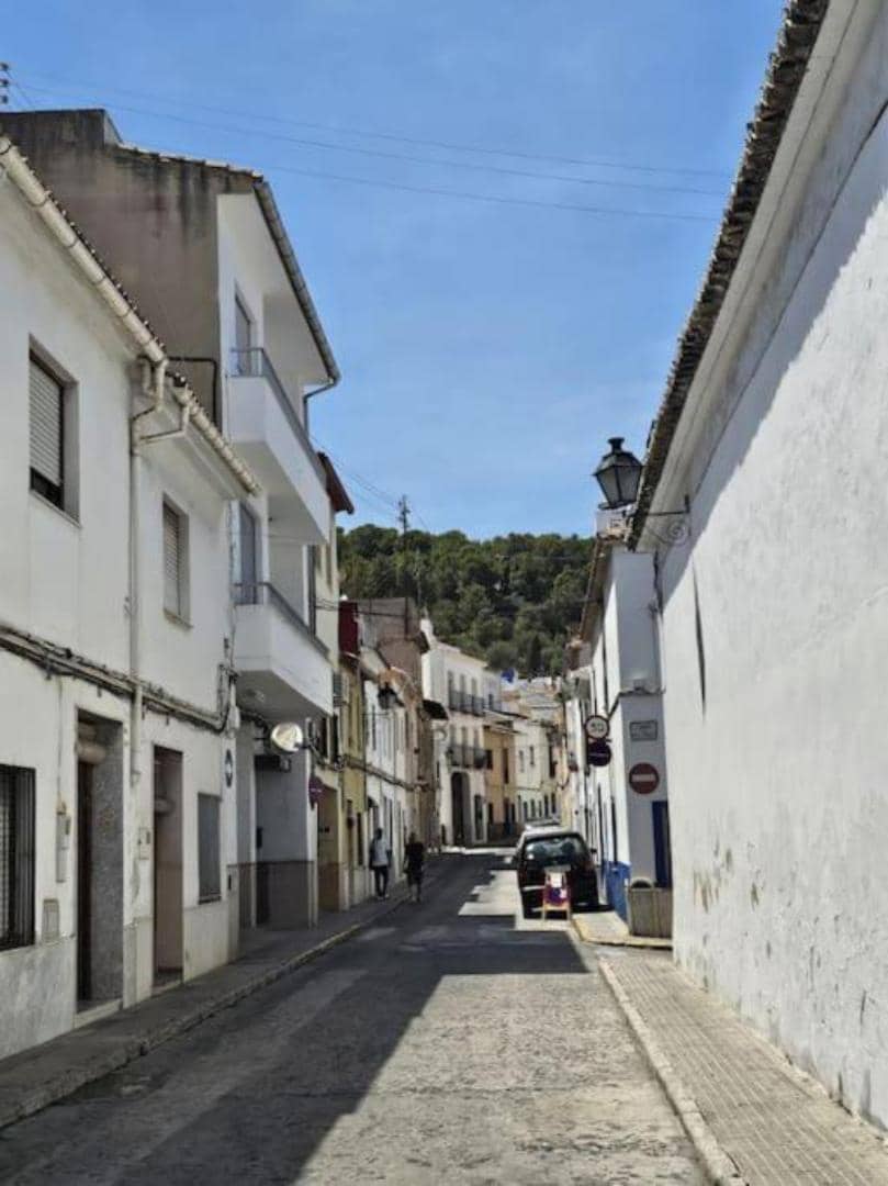 3 bedroom Townhouse for rent in Oliva - € 800 (Ref: 9418792)