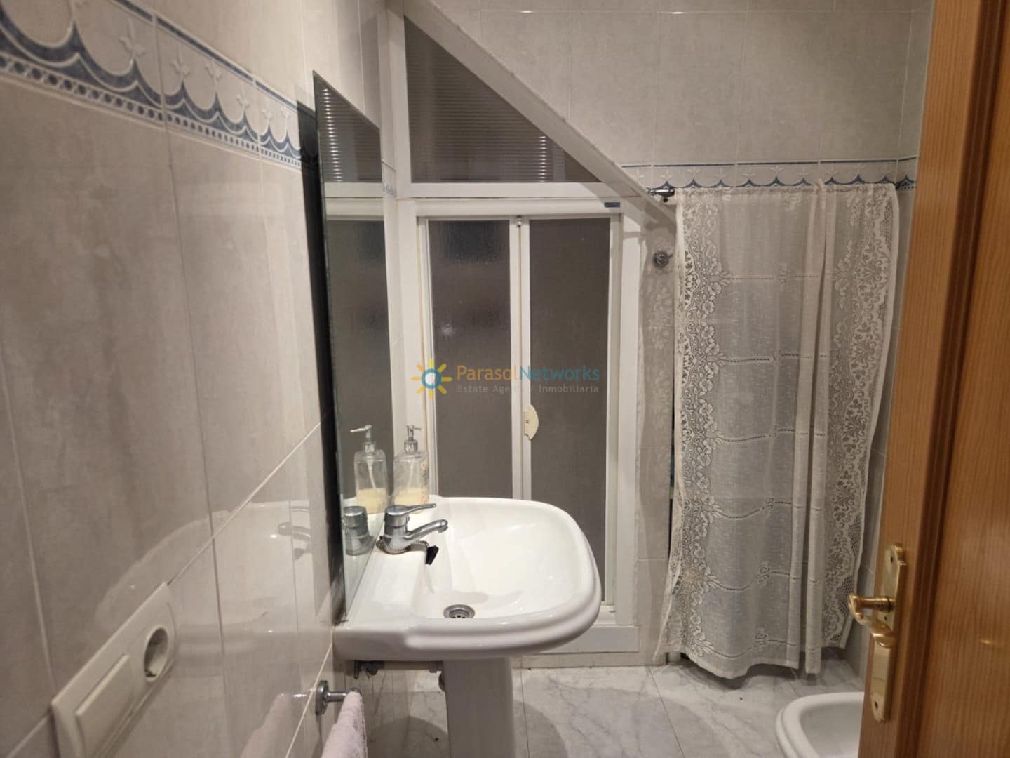 4 bedroom Townhouse for sale in Alqueria de la Comtessa with garage - € 190,000 (Ref: 9431916)