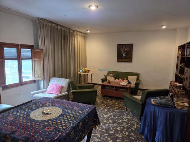 4 bedroom Townhouse for sale in Alqueria de la Comtessa with garage - € 190,000 (Ref: 9431916)