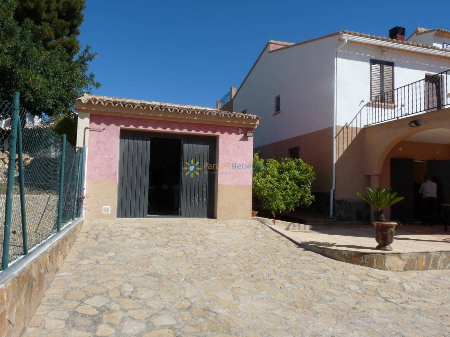 Chalet de 5 habitaciones en La Font d'En Carròs en venta con piscina garaje - 460.000 € (Ref: 9434561)