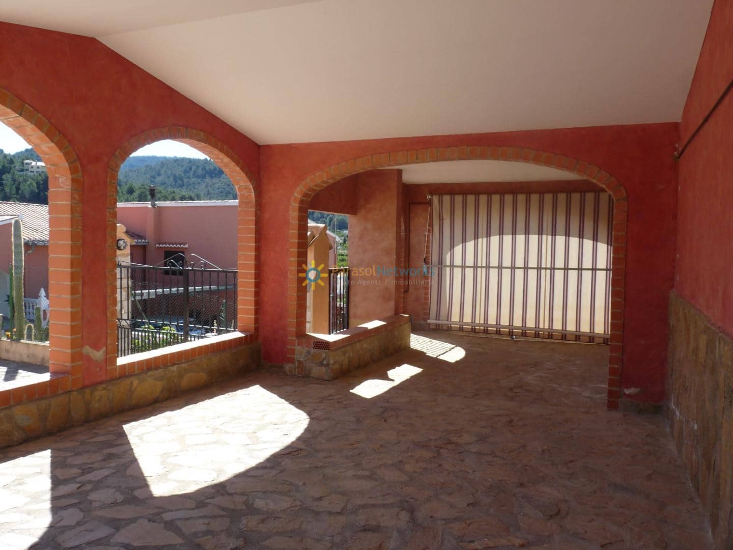 Chalet de 5 habitaciones en La Font d'En Carròs en venta con piscina garaje - 460.000 € (Ref: 9434561)