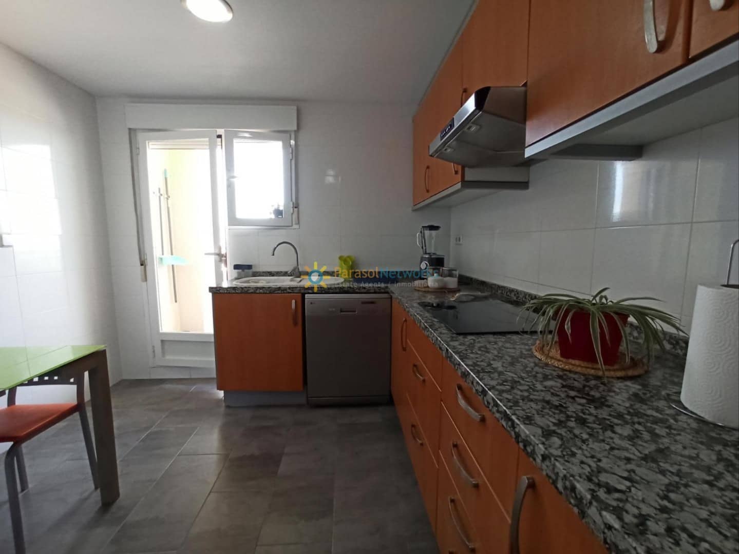 3 chambre Appartement à vendre à Oliva avec garage - 179 000 € (Ref: 9436279)
