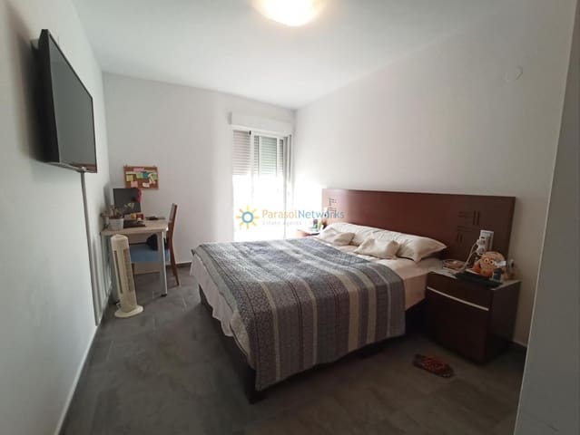 3 chambre Appartement à vendre à Oliva avec garage - 179 000 € (Ref: 9436279)