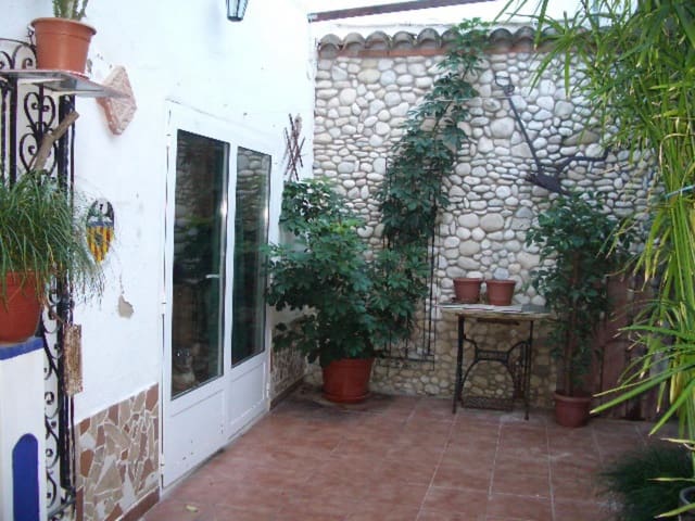 6 bedroom Townhouse for sale in Benisuera - € 120,000 (Ref: 9436429)