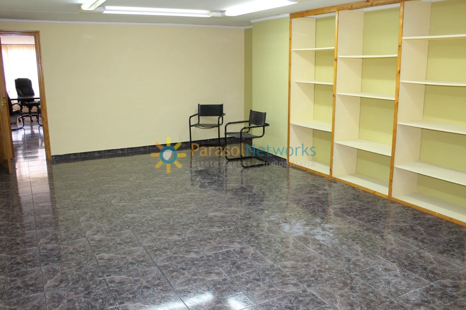 2 Zimmer Büro zu vermieten in Oliva - 600 € (Ref: 9444974)