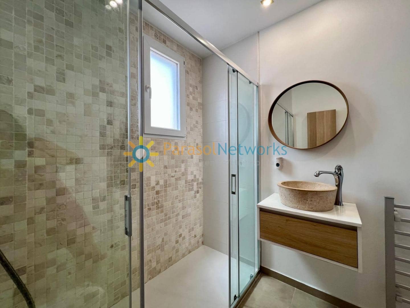 3 makuuhuone Huoneisto vuokrattavana paikassa Oliva - 750 € (Ref: 9447413)