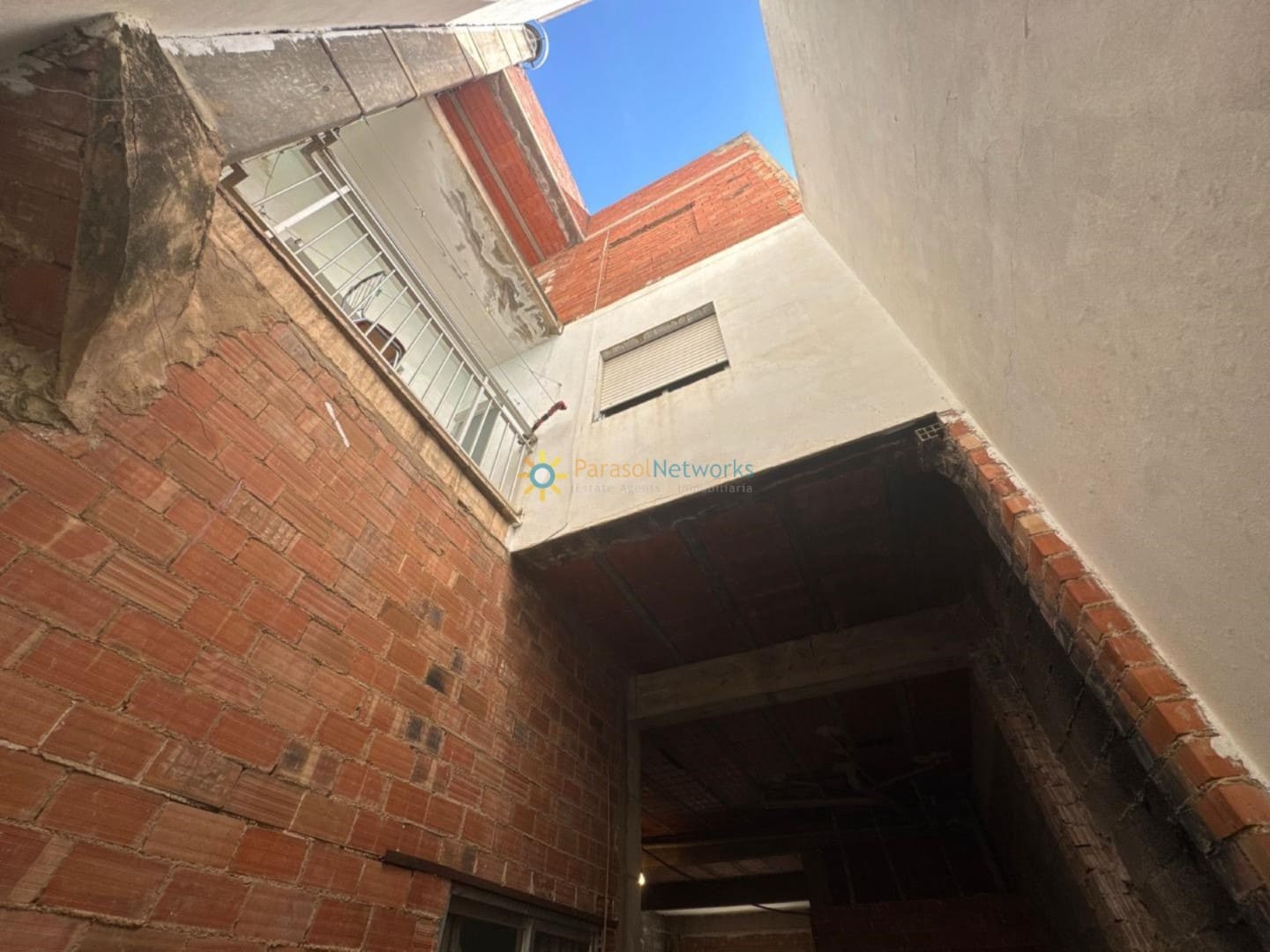 3 makuuhuone Omakotitalo myytävänä paikassa Palma de Gandia mukana 
autotalli - 199 000 € (Ref: 9449894)