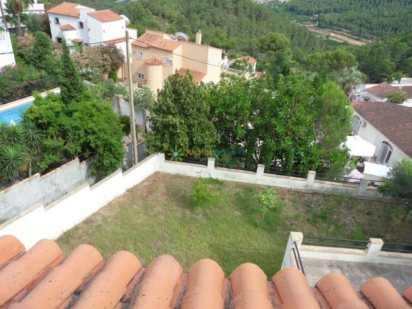 8 bedroom Villa for sale in Oliva with pool garage - € 500,000 (Ref: 9450531)