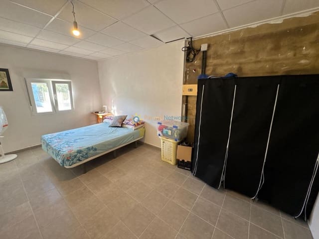 3 camera da letto Villa in vendita in Salem con piscina - 75.000 € (Rif: 9453467)