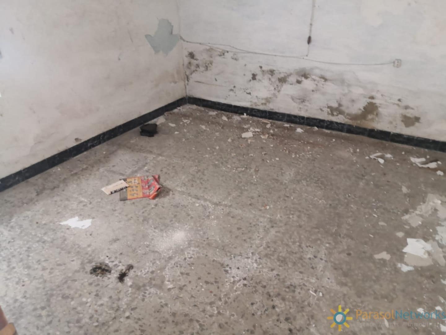 5 bedroom Townhouse for sale in Beniganim with garage - € 45,000 (Ref: 9465036)