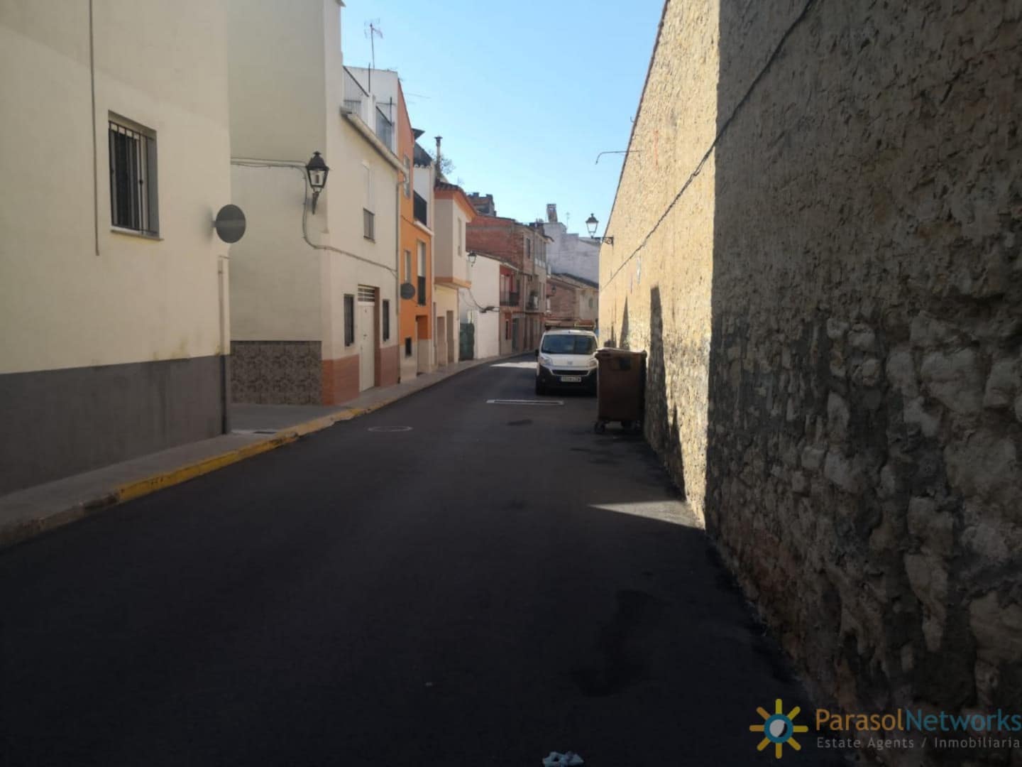 5 bedroom Townhouse for sale in Beniganim with garage - € 45,000 (Ref: 9465036)