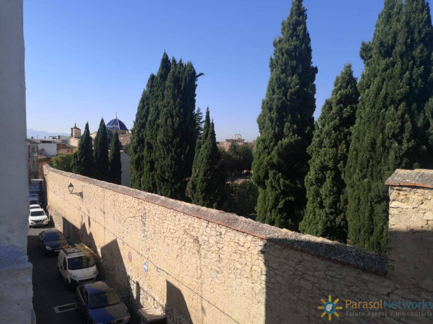 5 bedroom Townhouse for sale in Beniganim with garage - € 45,000 (Ref: 9465036)