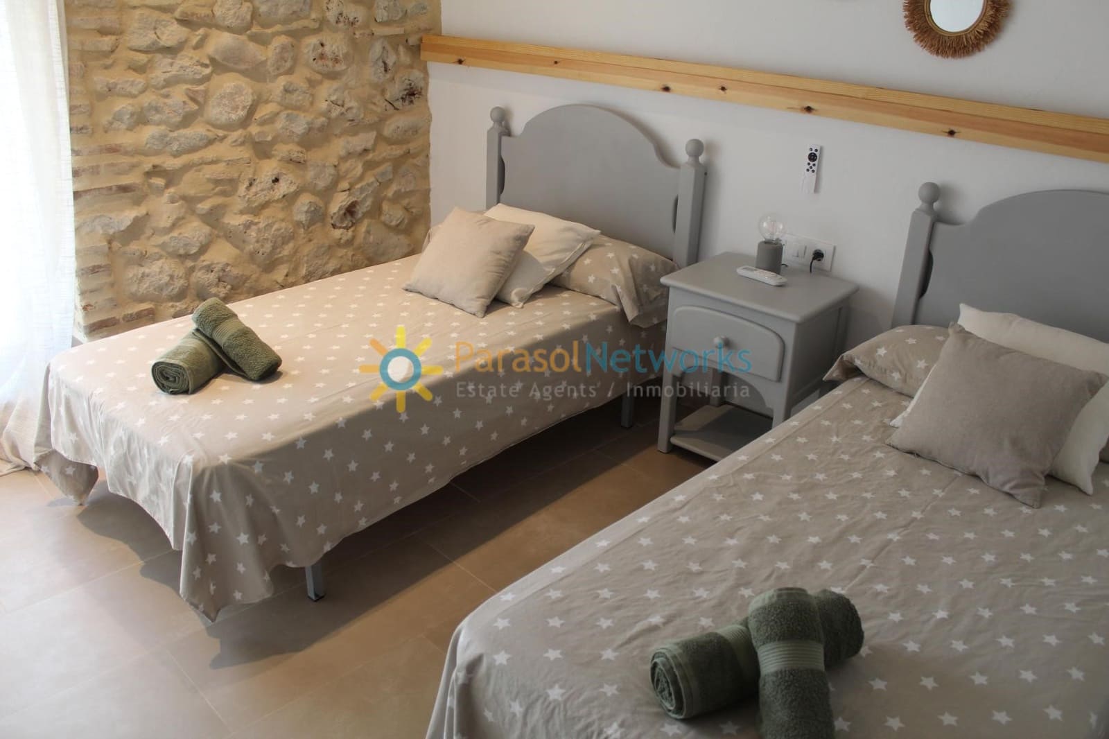 3 sovrum Hus att hyra i La Font d'En Carros - 1 100 € (Ref: 9467840)