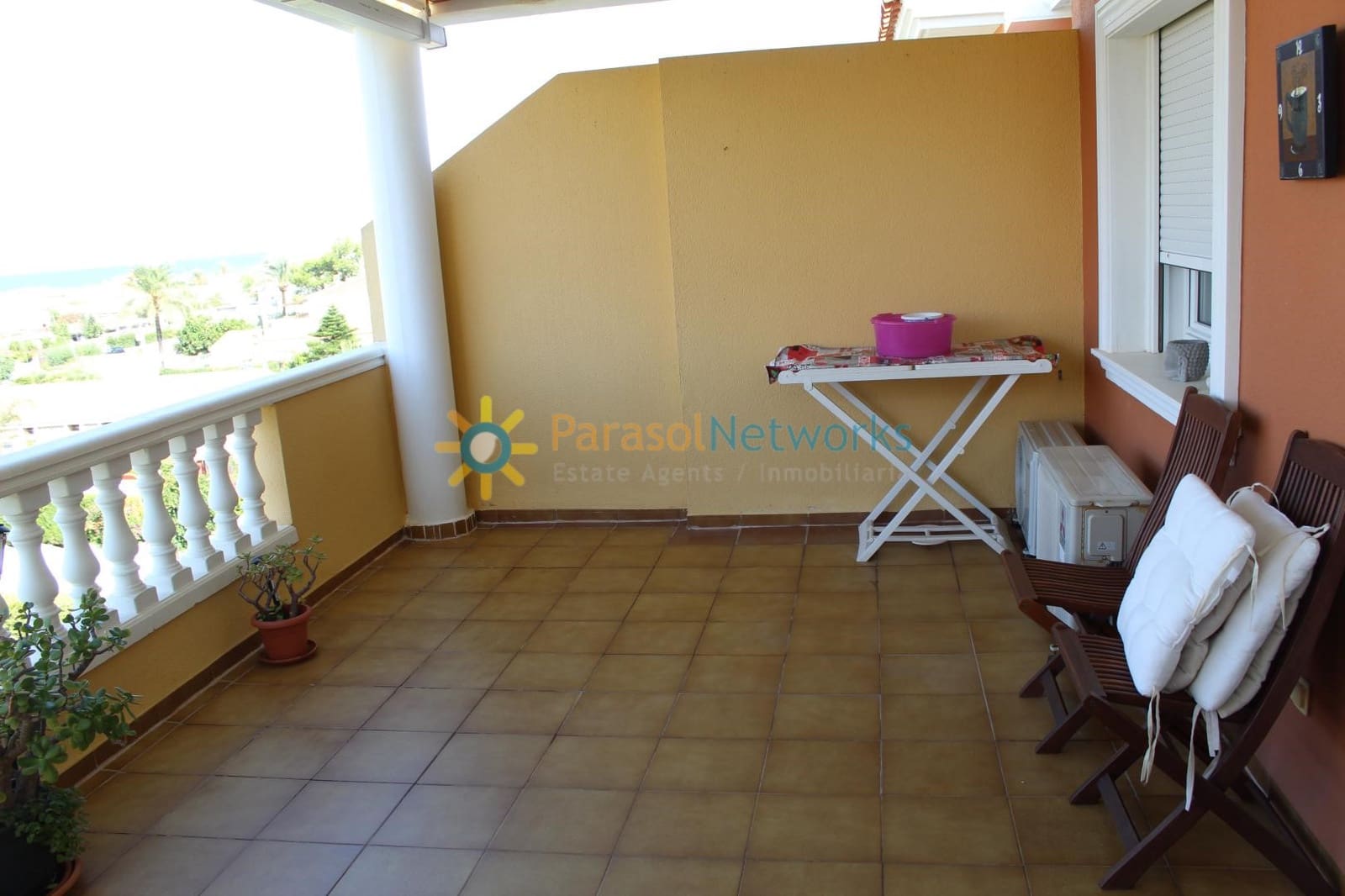 2 sovrum Lägenhet att hyra i Denia med pool - 600 € (Ref: 9468703)