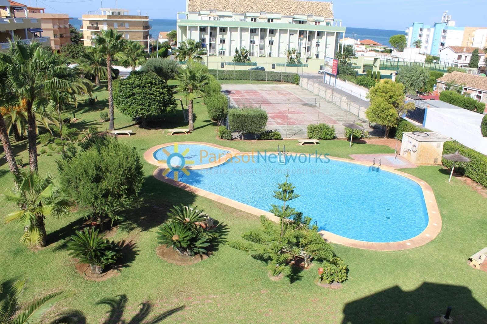 2 sovrum Lägenhet att hyra i Denia med pool - 600 € (Ref: 9468703)