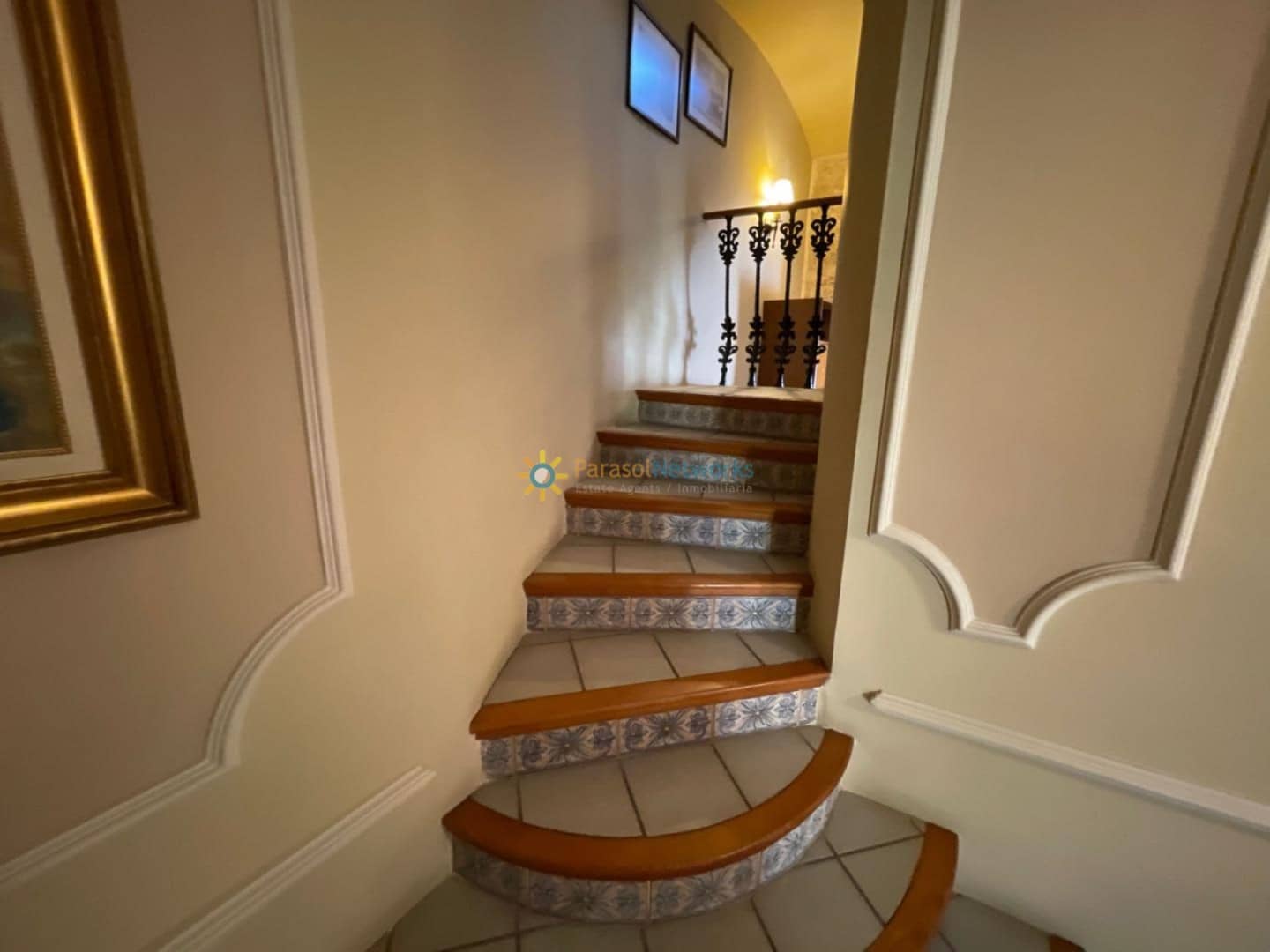 4 makuuhuone Omakotitalo myytävänä paikassa Xativa mukana 
autotalli - 1 900 000 € (Ref: 9471335)