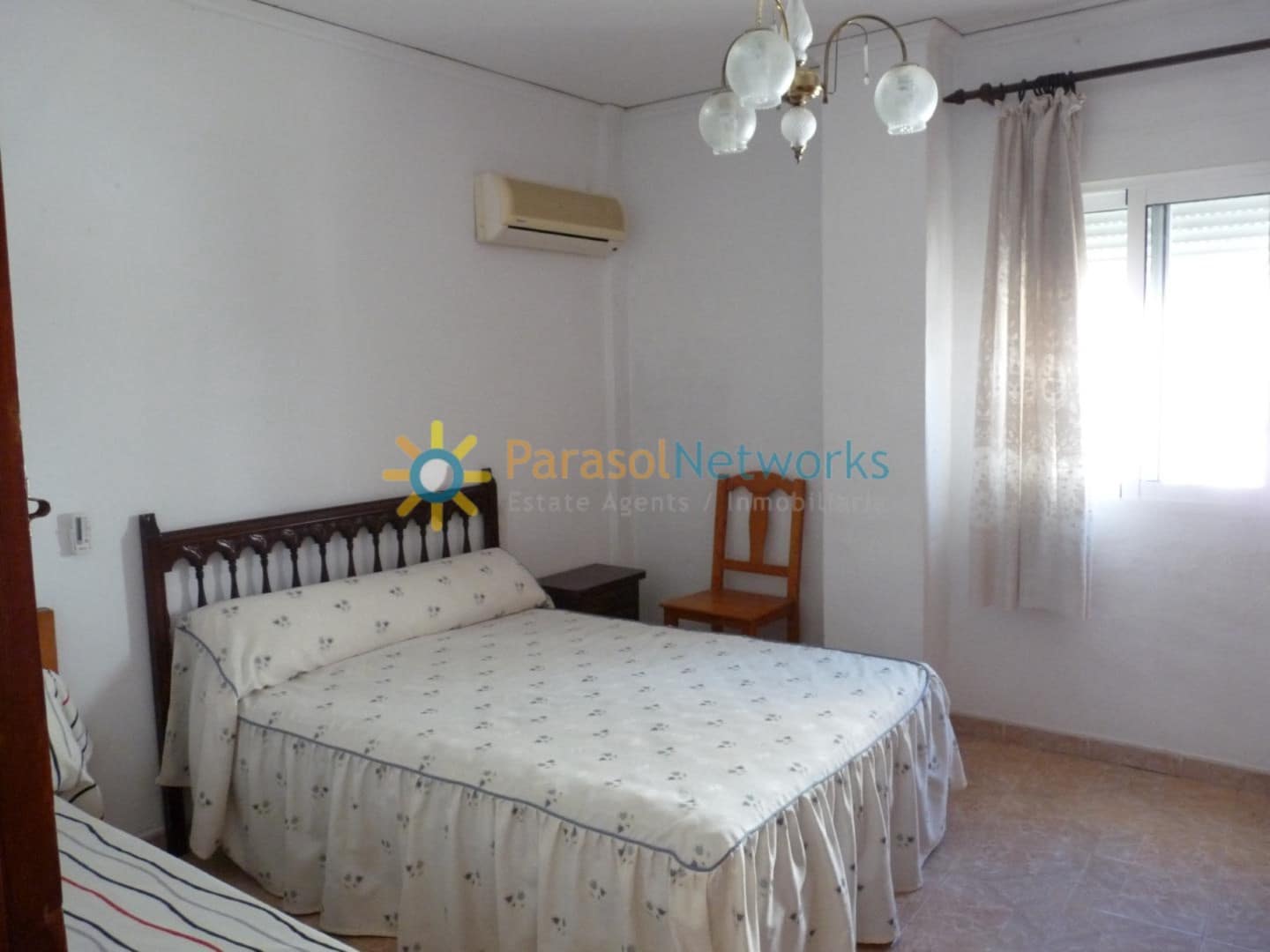 6 chambre Maison de Ville à vendre à La Font d'En Carros - 200 000 € (Ref: 9471702)