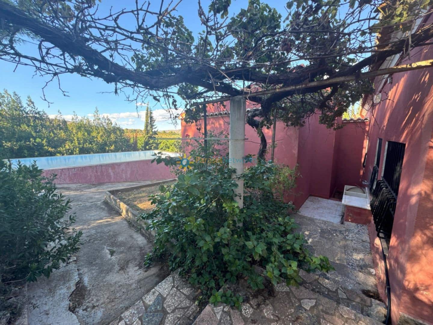 6 makuuhuone Huvila myytävänä paikassa Cotes mukana uima-altaan 
autotalli - 215 000 € (Ref: 9480726)