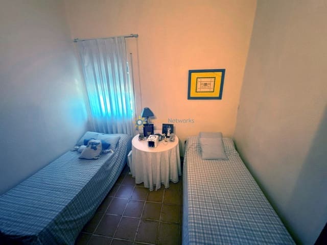 6 slaapkamer Villa te koop in Cotes met zwembad garage - € 215.000 (Ref: 9481396)