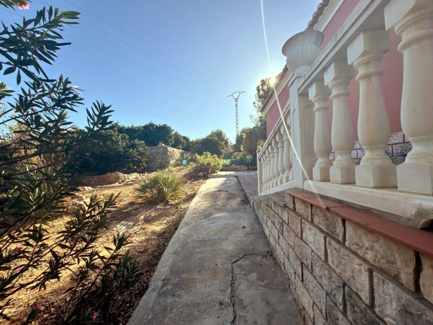 6 slaapkamer Villa te koop in Cotes met zwembad garage - € 215.000 (Ref: 9481396)