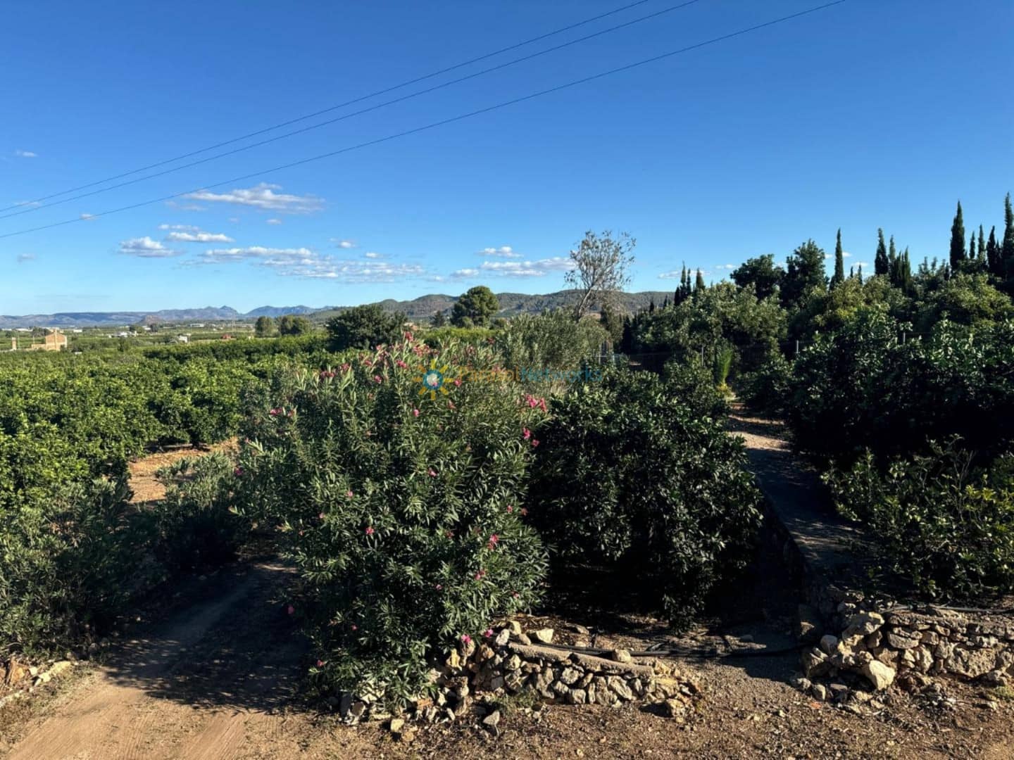 6 slaapkamer Villa te koop in Cotes met zwembad garage - € 215.000 (Ref: 9481396)