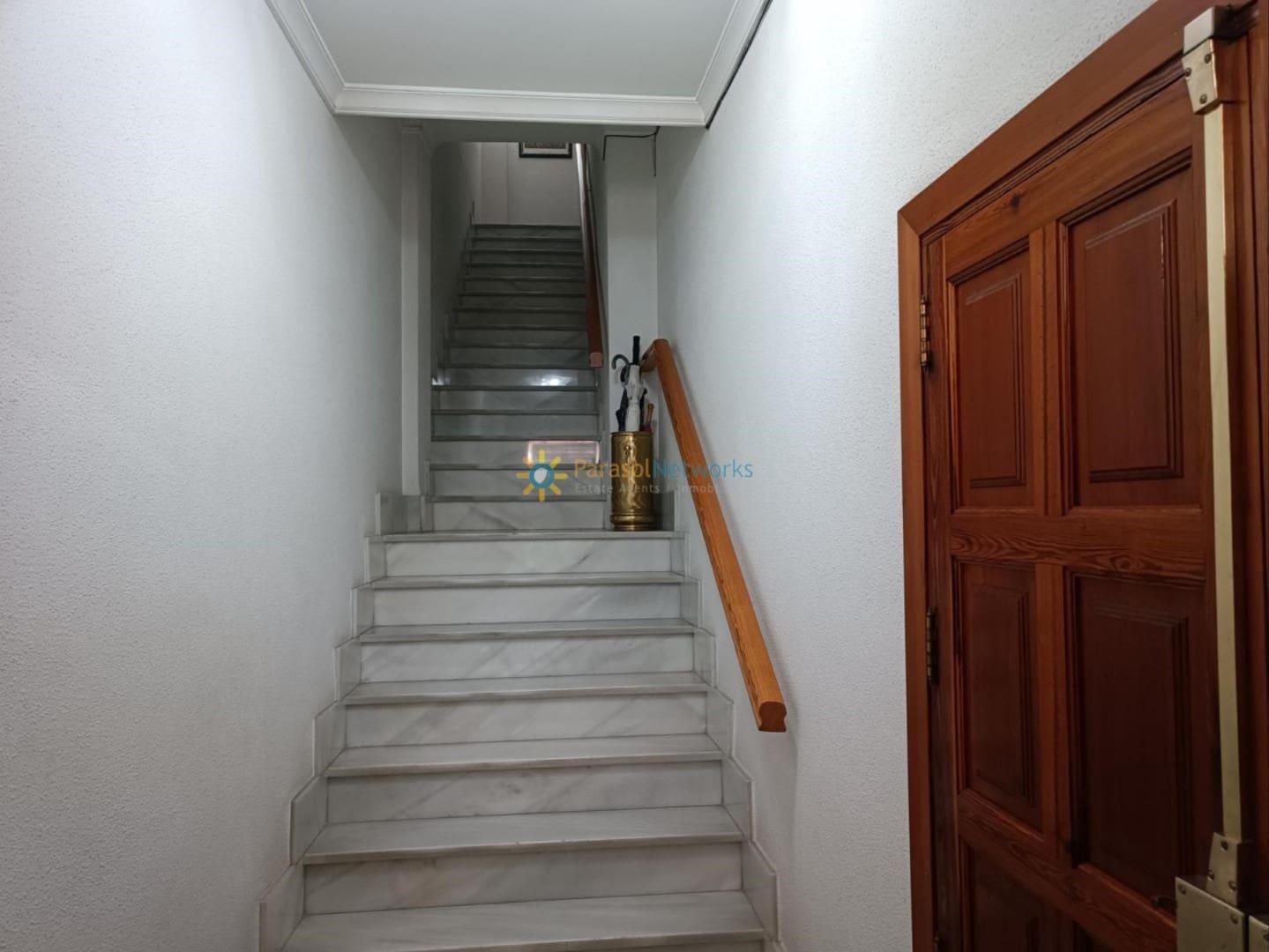 3 bedroom Townhouse for sale in Oliva with garage - € 275,000 (Ref: 9484990)