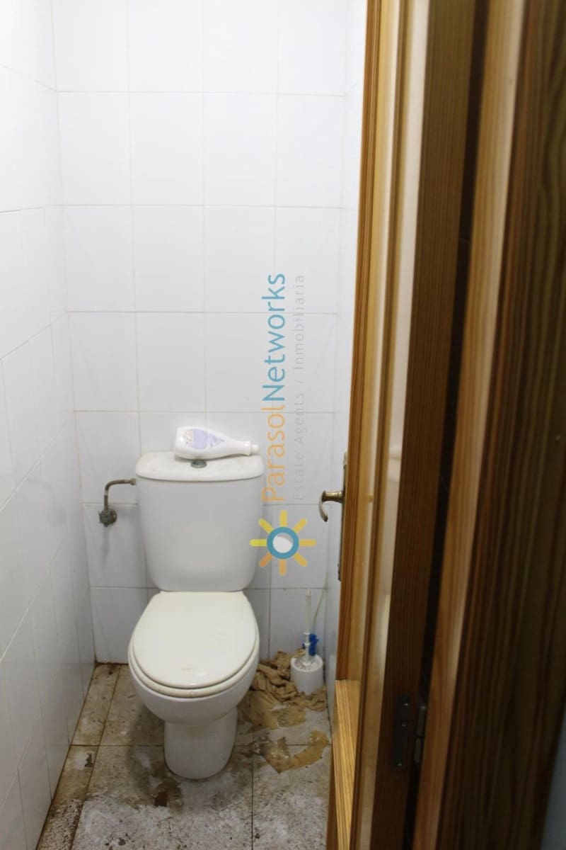 2 bedroom Business for rent in Oliva with garage - € 4,500 (Ref: 9490859)