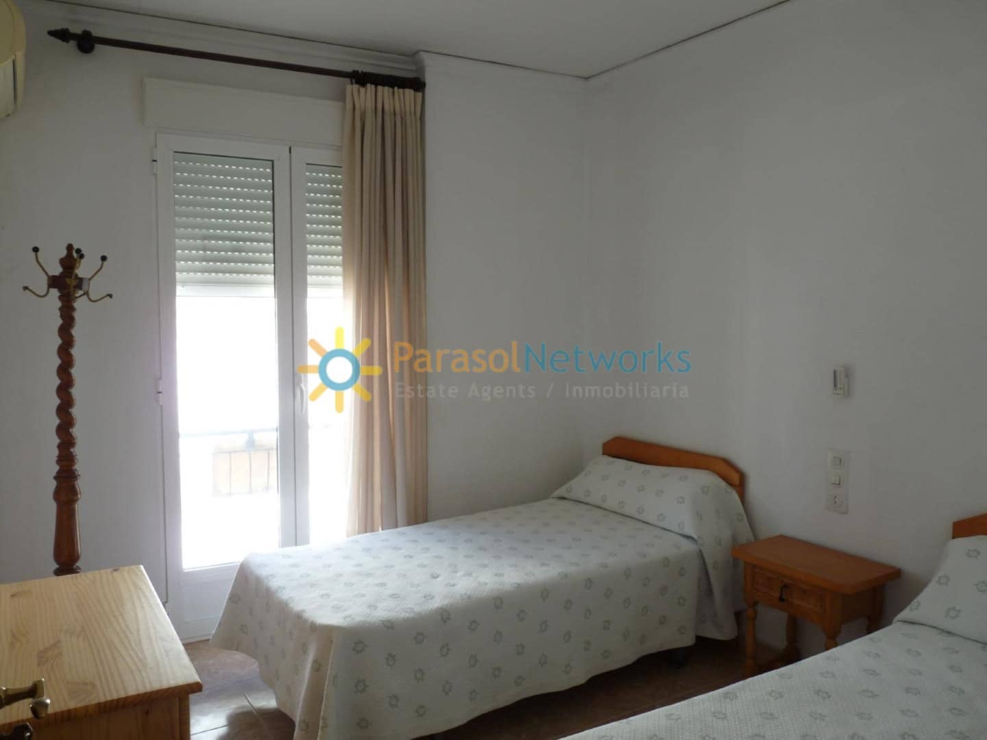 6 bedroom Business for sale in La Font d'En Carros - € 200,000 (Ref: 9490937)