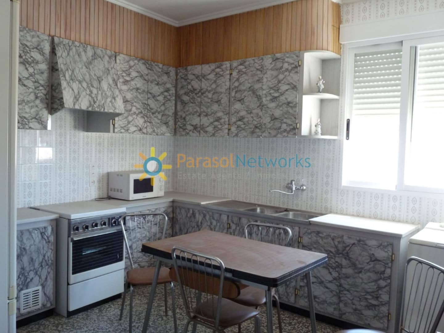 6 bedroom Business for sale in La Font d'En Carros - € 200,000 (Ref: 9490937)