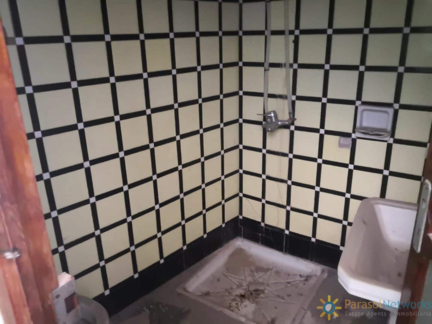 5 bedroom Townhouse for sale in Beniganim - € 45,000 (Ref: 9493908)