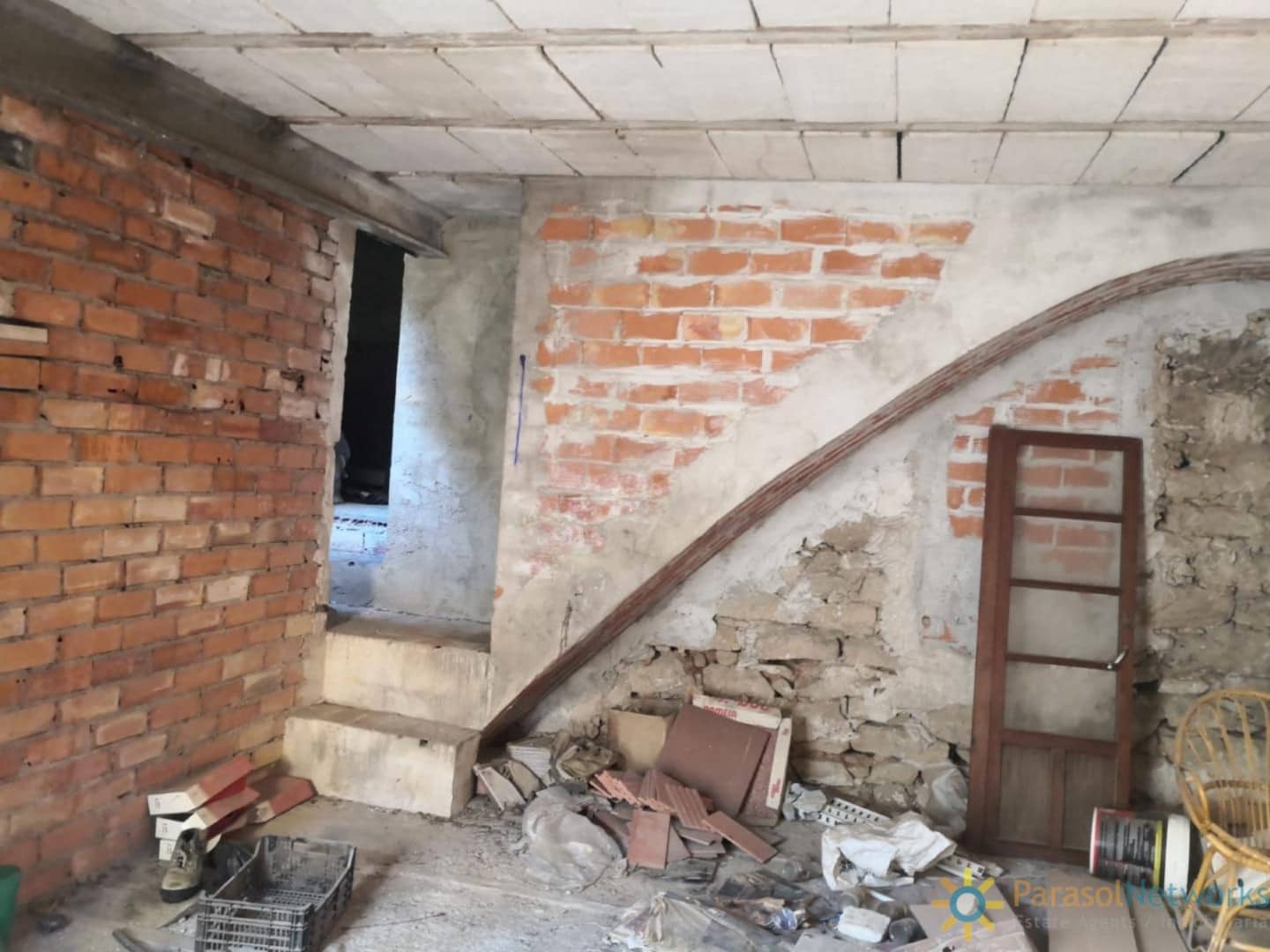 5 bedroom Townhouse for sale in Beniganim - € 45,000 (Ref: 9493908)