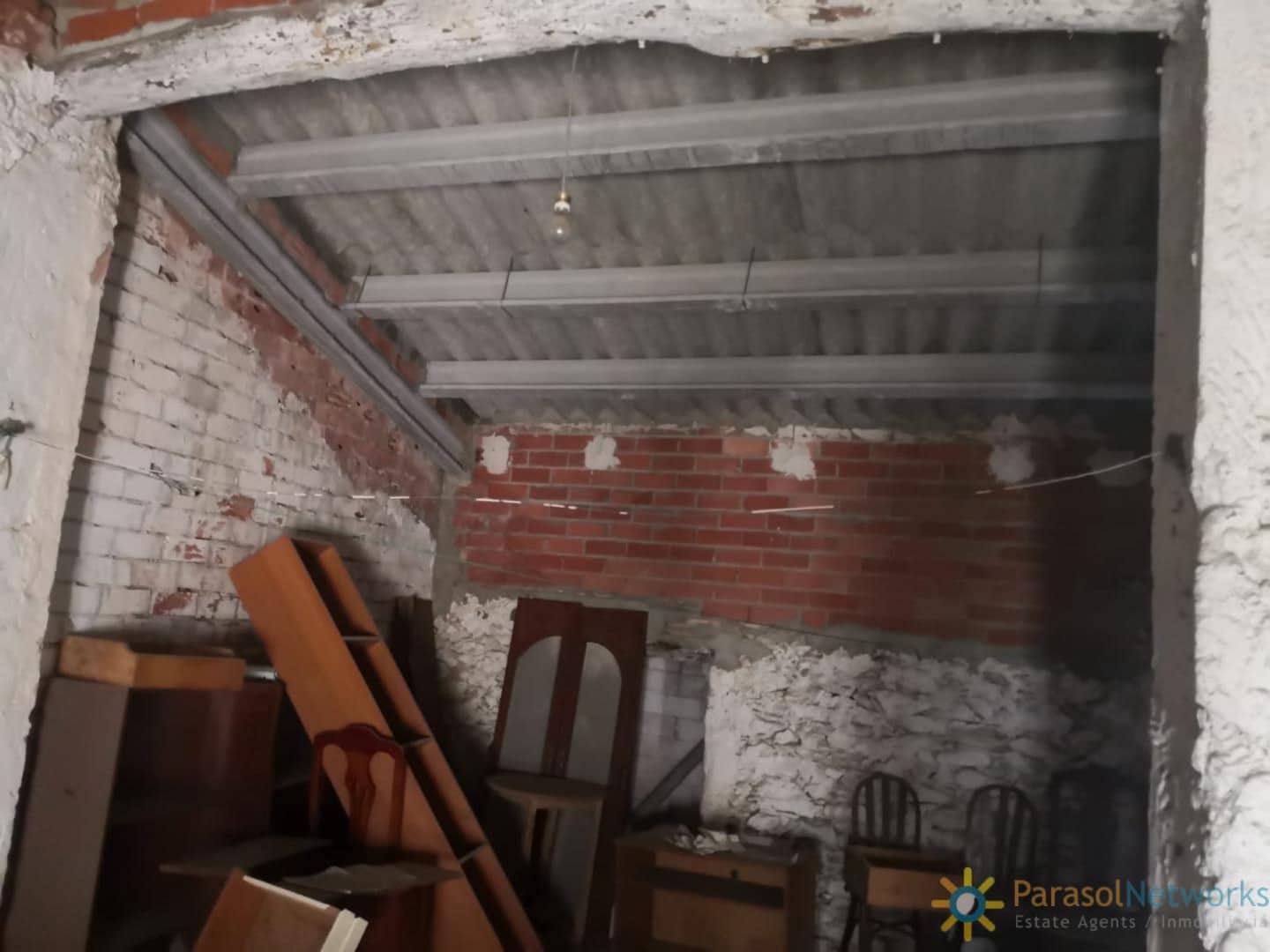 5 bedroom Townhouse for sale in Beniganim - € 45,000 (Ref: 9493908)