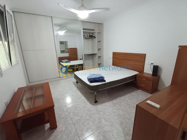 Appartement de 3 chambres à louer à Oliva Pueblo, Oliva - 700 € (Ref: 9496546)