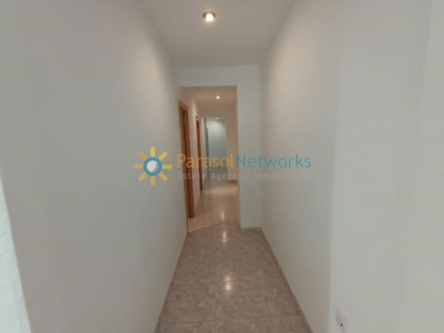 Appartement de 3 chambres à louer à Oliva Pueblo, Oliva - 700 € (Ref: 9496546)