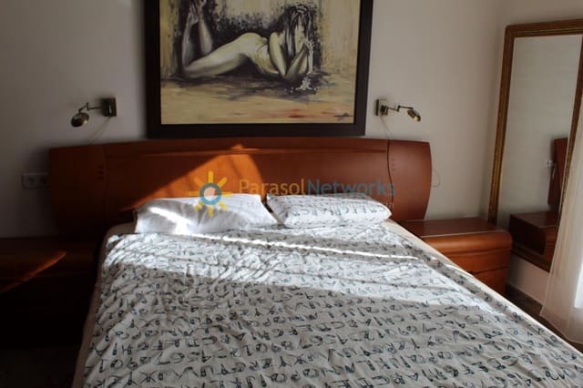 2 makuuhuone Kattohuoneisto vuokrattavana paikassa Centro Urbano, Dénia mukana uima-altaan 
autotalli - 750 € (Ref: 9502963)