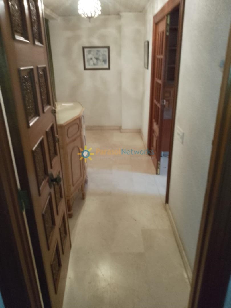 4 bedroom Townhouse for sale in Simat de la Valldigna with garage - € 199,000 (Ref: 9503629)